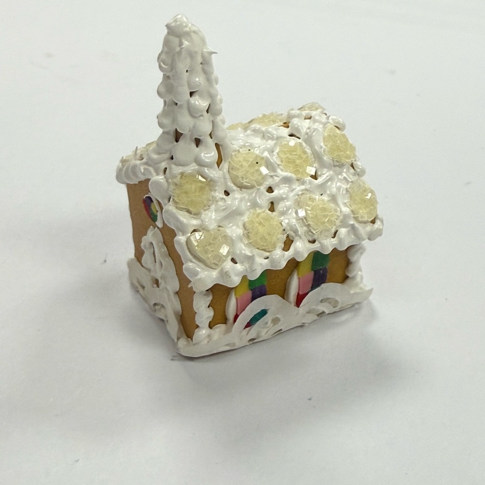 Dollhouse Miniature Gingerbread House Very Detailed NWOT